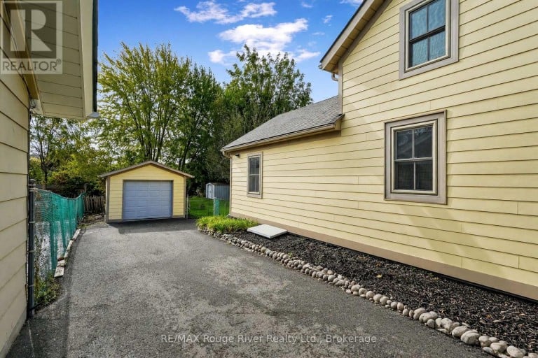 27 BUCK STREET, Cobourg, Ontario, K9A2L1