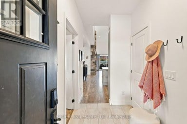 303 - 12 BECKWITH LANE Blue Mountains Ontario photo 2