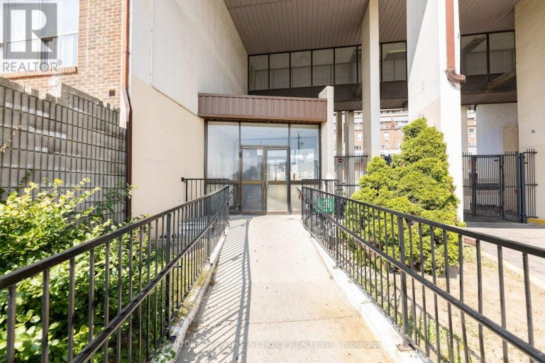 116 - 10 EDDYSTONE AVENUE, Toronto (Glenfield-Jane Heights), Ontario, M3N2T2