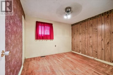 127 SPADINA ROAD E Kitchener Ontario photo 13
