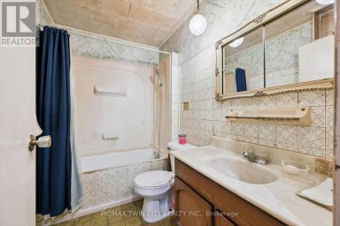 127 SPADINA ROAD E Kitchener Ontario photo 14