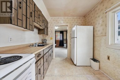 127 SPADINA ROAD E Kitchener Ontario photo 2
