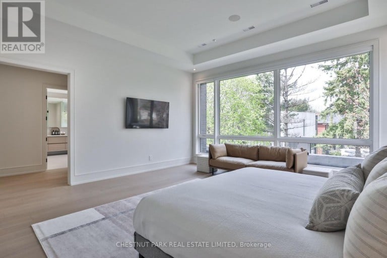 2 MARCHWOOD DRIVE, Toronto (Lansing-Westgate), Ontario, M3H1J8