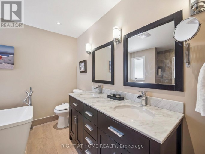 100 CARLYLE CRESCENT, Aurora (Aurora Highlands), Ontario, L4G6P7