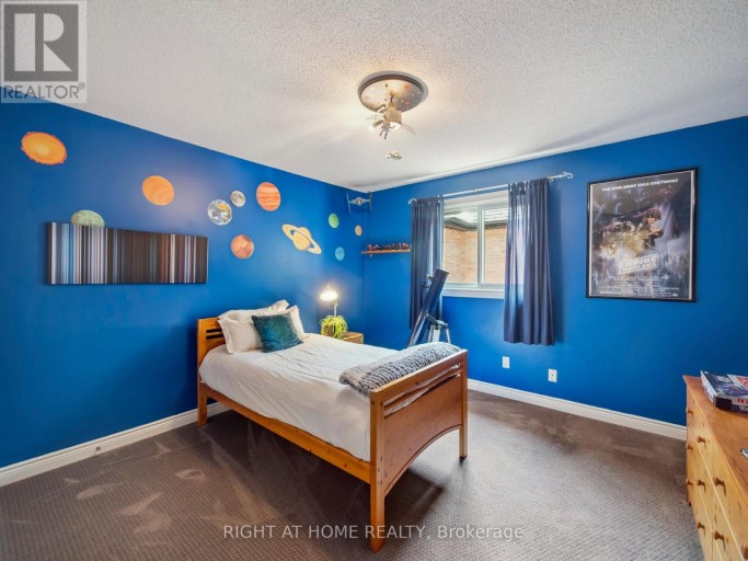 100 CARLYLE CRESCENT, Aurora (Aurora Highlands), Ontario, L4G6P7
