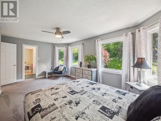 100 CARLYLE CRESCENT, Aurora (Aurora Highlands), Ontario, L4G6P7