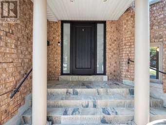 100 CARLYLE CRESCENT Aurora (Aurora Highlands) Ontario photo 4