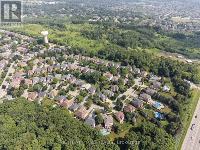 100 CARLYLE CRESCENT, Aurora (Aurora Highlands), Ontario, L4G6P7