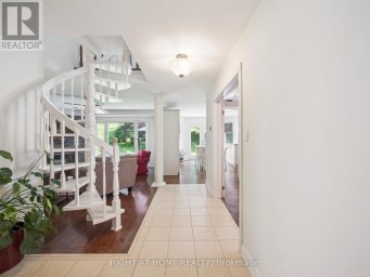 100 CARLYLE CRESCENT Aurora (Aurora Highlands) Ontario photo 8