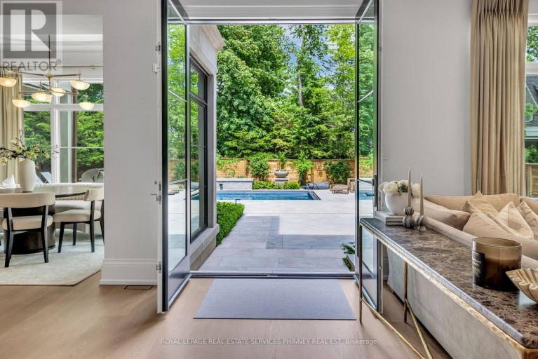 343 DOUGLAS AVENUE, Oakville (OO Old Oakville), Ontario, L6J3S7