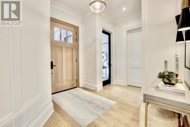 343 DOUGLAS AVENUE, Oakville (OO Old Oakville), Ontario, L6J3S7