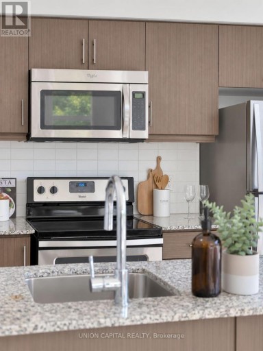 202 - 10 WILLISON SQUARE, Toronto (Kensington-Chinatown), Ontario, M5T0A8