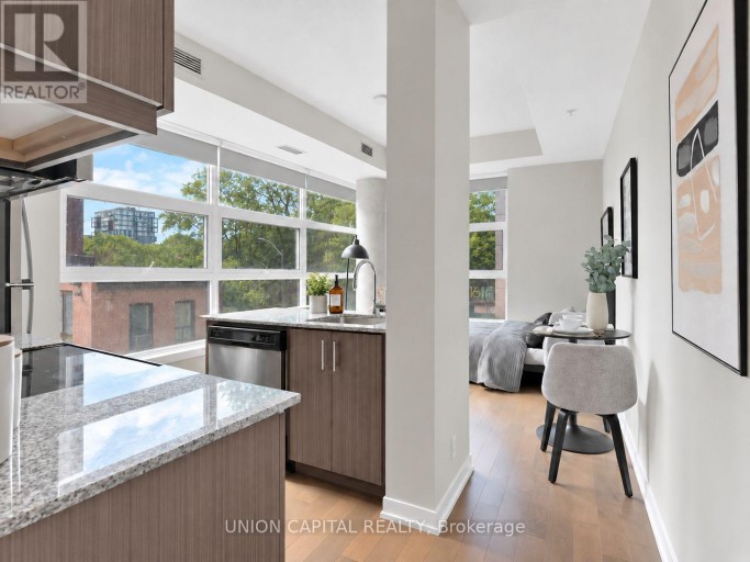202 - 10 WILLISON SQUARE, Toronto (Kensington-Chinatown), Ontario, M5T0A8