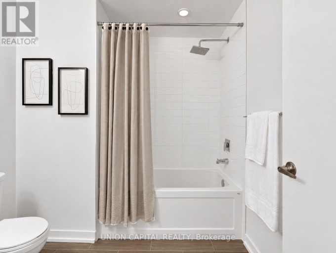 202 - 10 WILLISON SQUARE, Toronto (Kensington-Chinatown), Ontario, M5T0A8