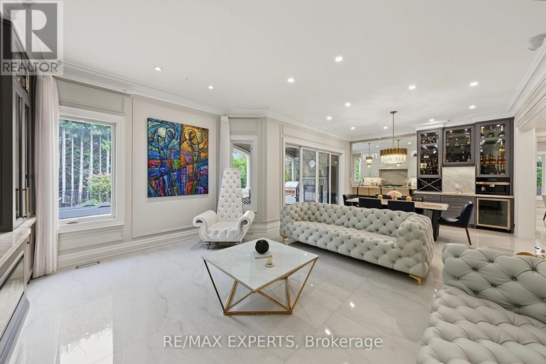 33 HIGHLAND CREEK COURT, Vaughan (Kleinburg), Ontario, L0J1C0