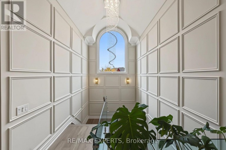 33 HIGHLAND CREEK COURT, Vaughan (Kleinburg), Ontario, L0J1C0