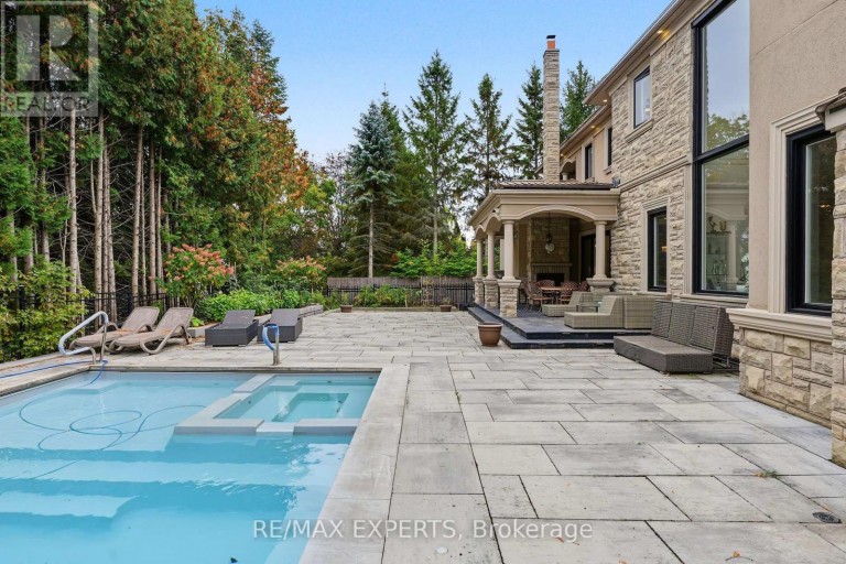 33 HIGHLAND CREEK COURT, Vaughan (Kleinburg), Ontario, L0J1C0