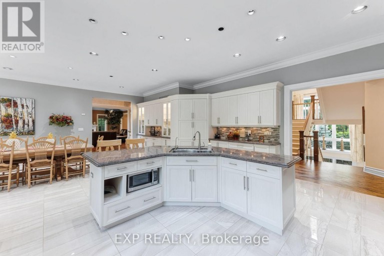 65 OFFORD CRESCENT, Aurora (Bayview Southeast), Ontario, L4G0K5