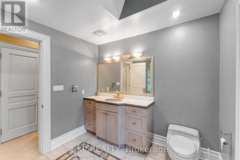 65 OFFORD CRESCENT, Aurora (Bayview Southeast), Ontario, L4G0K5