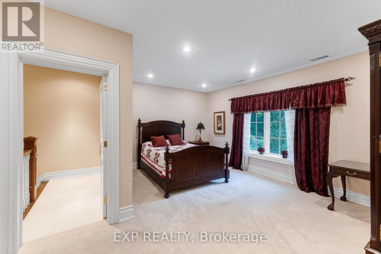 65 OFFORD CRESCENT, Aurora (Bayview Southeast), Ontario, L4G0K5
