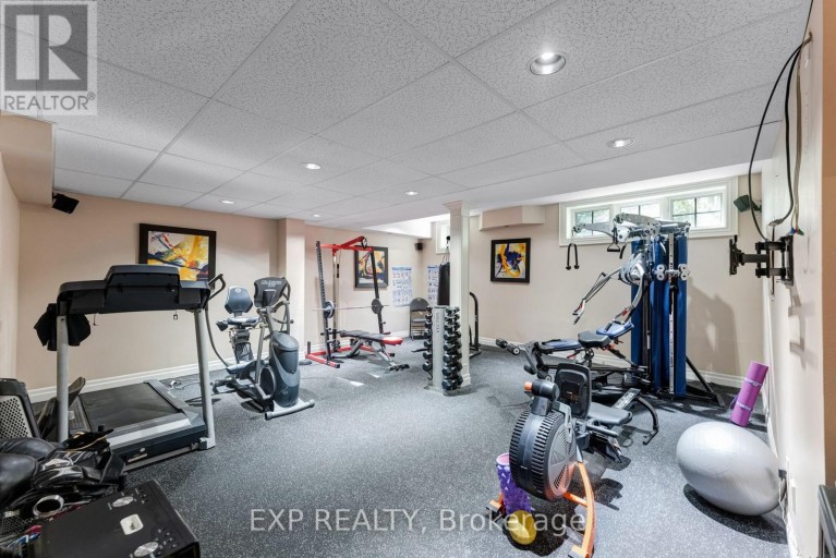 65 OFFORD CRESCENT, Aurora (Bayview Southeast), Ontario, L4G0K5