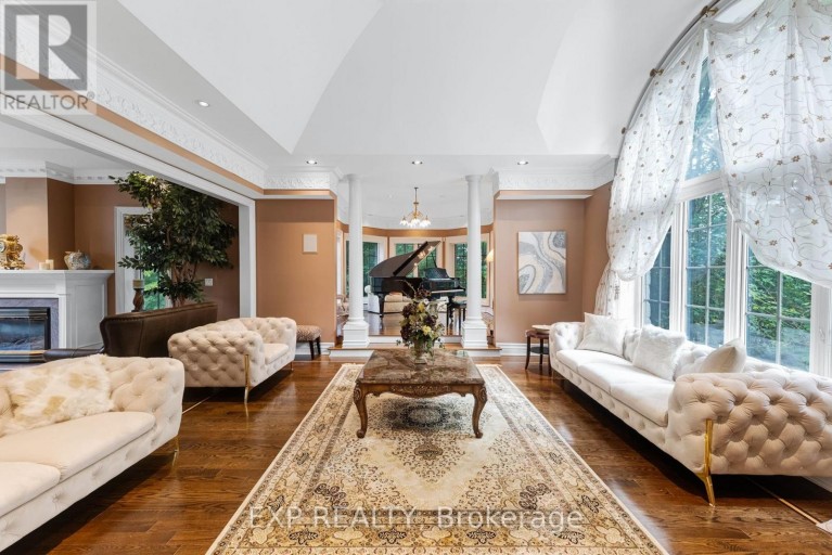 65 OFFORD CRESCENT, Aurora (Bayview Southeast), Ontario, L4G0K5