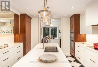1 BRYCE AVENUE Toronto (Yonge-St. Clair) Ontario photo 11