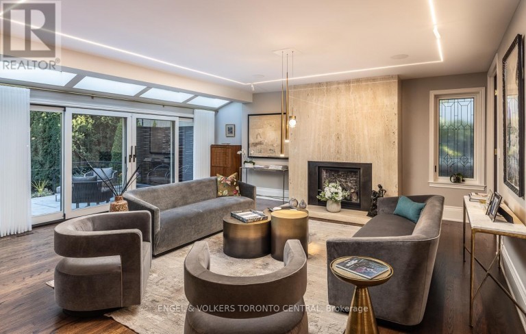 1 BRYCE AVENUE, Toronto (Yonge-St. Clair), Ontario, M4V2B3