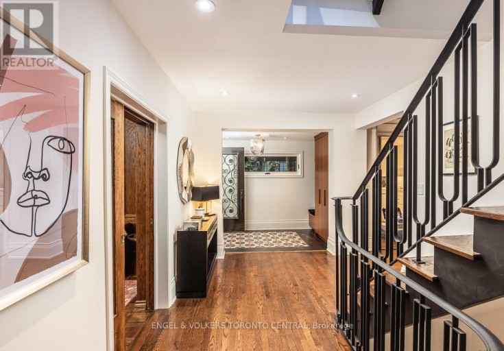 1 BRYCE AVENUE, Toronto (Yonge-St. Clair), Ontario, M4V2B3
