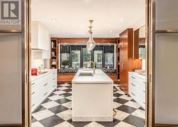 1 BRYCE AVENUE Toronto (Yonge-St. Clair) Ontario photo 9