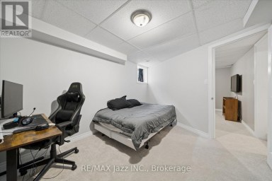 390 MARY STREET N Oshawa (O'Neill) Ontario photo 23