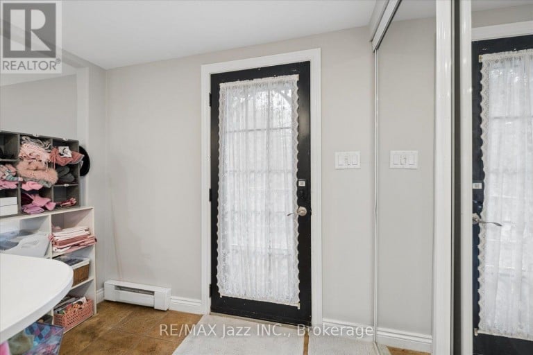 390 MARY STREET N, Oshawa (O'Neill), Ontario, L1G5E1