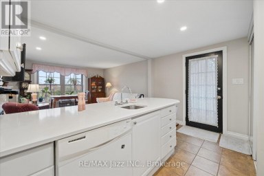 390 MARY STREET N Oshawa (O'Neill) Ontario photo 33