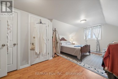 390 MARY STREET N Oshawa (O'Neill) Ontario photo 34