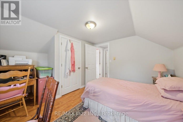 390 MARY STREET N, Oshawa (O'Neill), Ontario, L1G5E1
