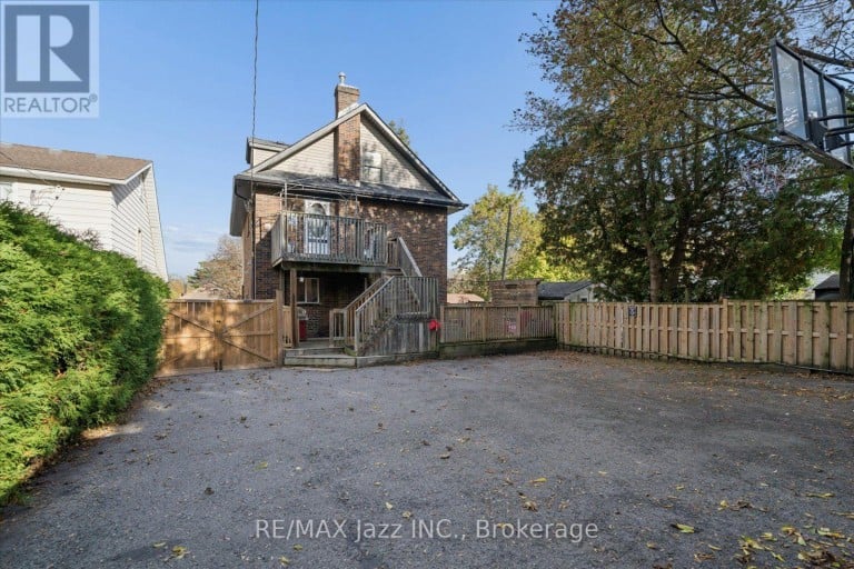390 MARY STREET N, Oshawa (O'Neill), Ontario, L1G5E1