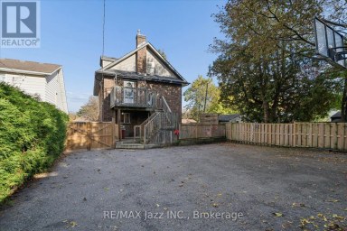 390 MARY STREET N Oshawa (O'Neill) Ontario photo 41