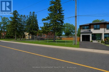 19A BROADVIEW AVENUE Mississauga (Port Credit) Ontario photo 6