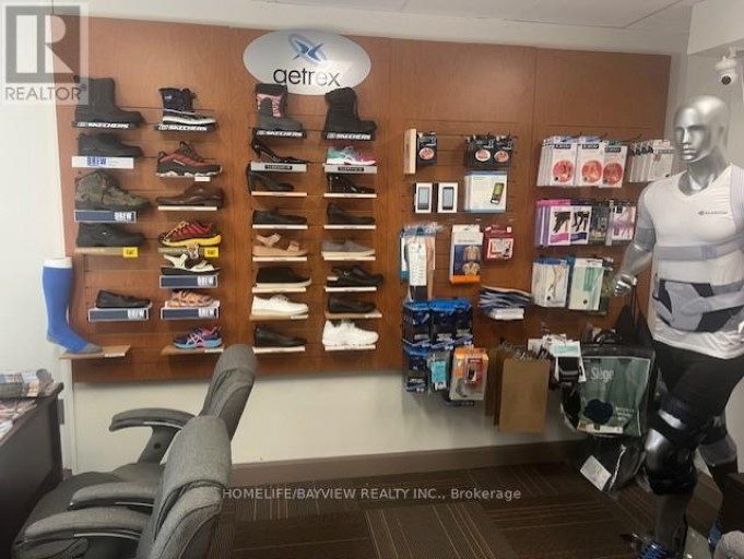 1 - 20 REGAN ROAD, Brampton (Northwest Sandalwood Parkway), Ontario, L7A1C3