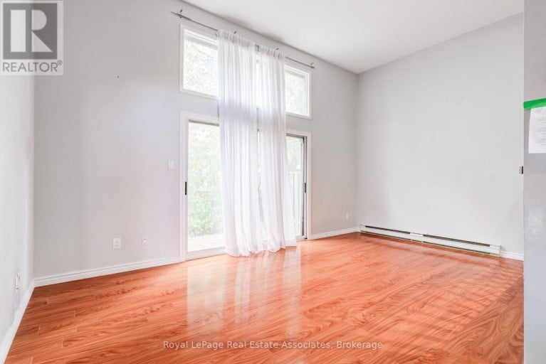 11 - 11 MCCALLUM COURT, Brampton (Queen Street Corridor), Ontario, L6W3M4