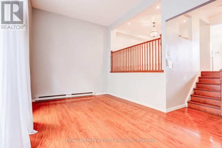 11 - 11 MCCALLUM COURT, Brampton (Queen Street Corridor), Ontario, L6W3M4