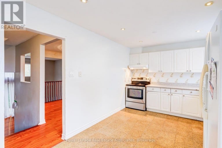 11 - 11 MCCALLUM COURT, Brampton (Queen Street Corridor), Ontario, L6W3M4