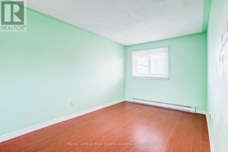 11 - 11 MCCALLUM COURT, Brampton (Queen Street Corridor), Ontario, L6W3M4