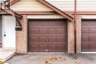 11 - 11 MCCALLUM COURT Brampton (Queen Street Corridor) Ontario photo 4
