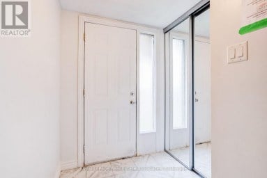 11 - 11 MCCALLUM COURT Brampton (Queen Street Corridor) Ontario photo 8