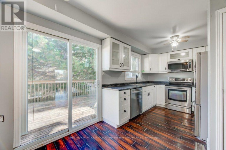 16 - 320 WESTMINISTER AVENUE, London South (South H), Ontario, N6C5H5