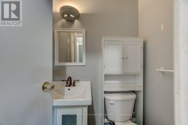 16 - 320 WESTMINISTER AVENUE London South (South H) Ontario photo 16