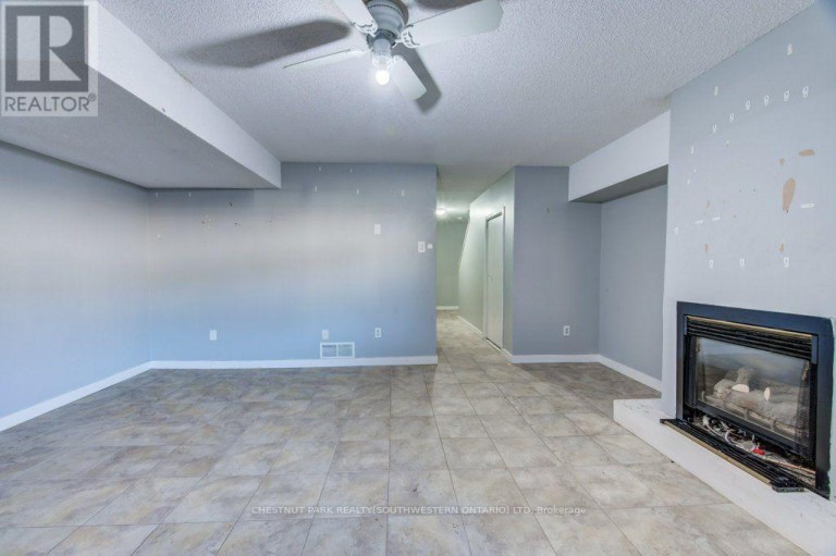 16 - 320 WESTMINISTER AVENUE, London South (South H), Ontario, N6C5H5