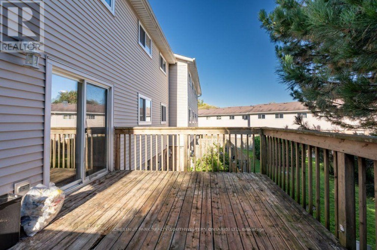 16 - 320 WESTMINISTER AVENUE, London South (South H), Ontario, N6C5H5