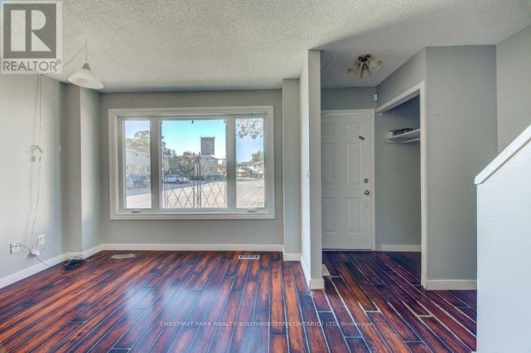 16 - 320 WESTMINISTER AVENUE, London South (South H), Ontario, N6C5H5